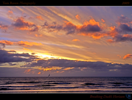 Breaking Duskâ€™s Horizon,dusk, - cloud, sky, rays, beach, nature