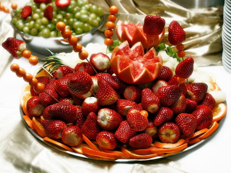 Fruit dessert - red, pretty, fruits, delicious, plate, yummy, strawberries, dessert, nice, table, lovely, orange, nature