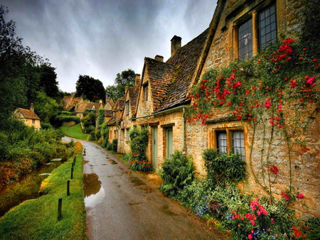 Houses on the village - clouds, summer, silence, beautiful, morning, rest, village, calmness, flowers, street, afternoon, countryside, houses, peaceful, sky